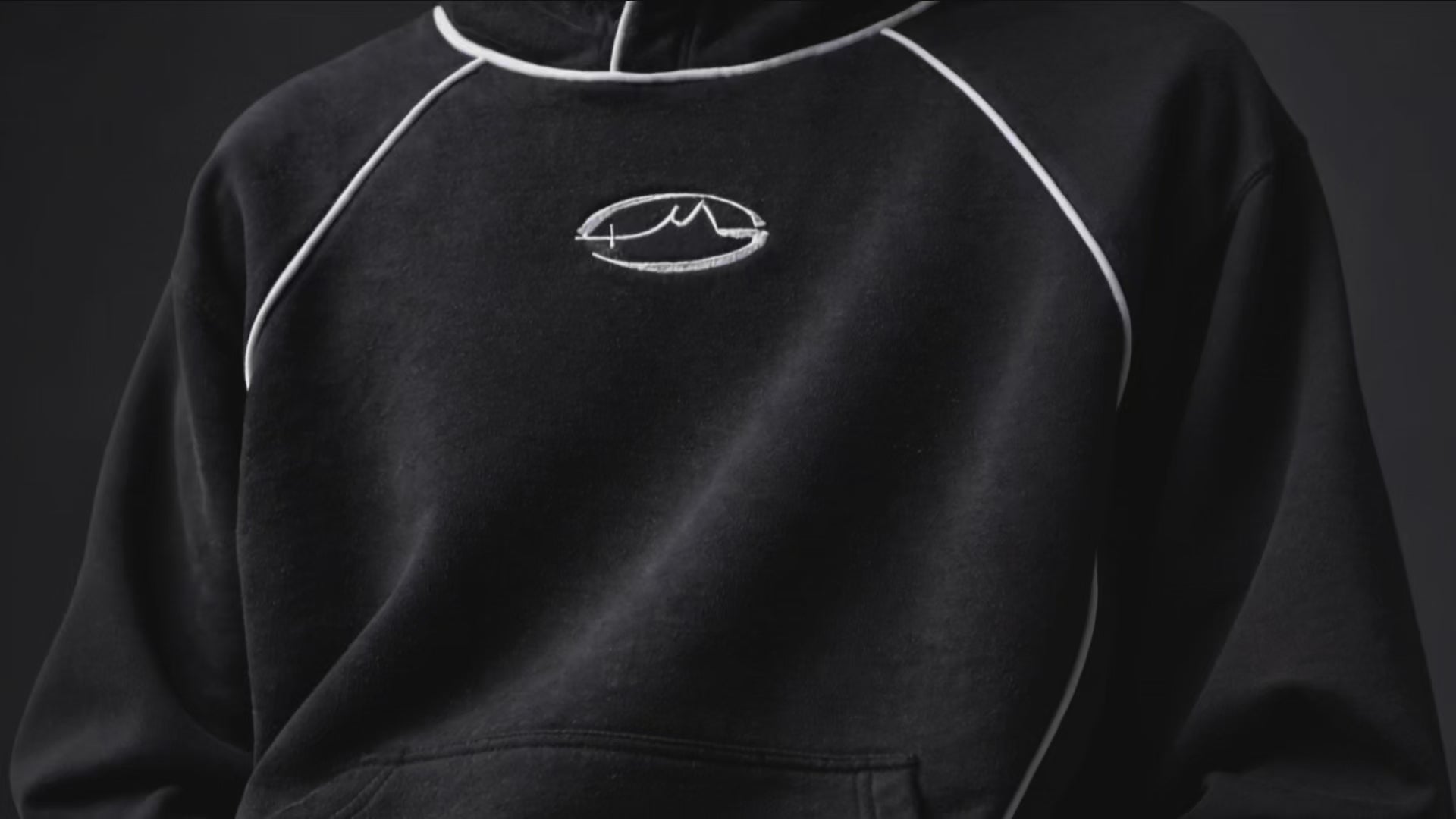 video-hoodie-jogging-strato-clothes